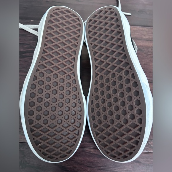 Low top Vans size 4 - Picture 6 of 7
